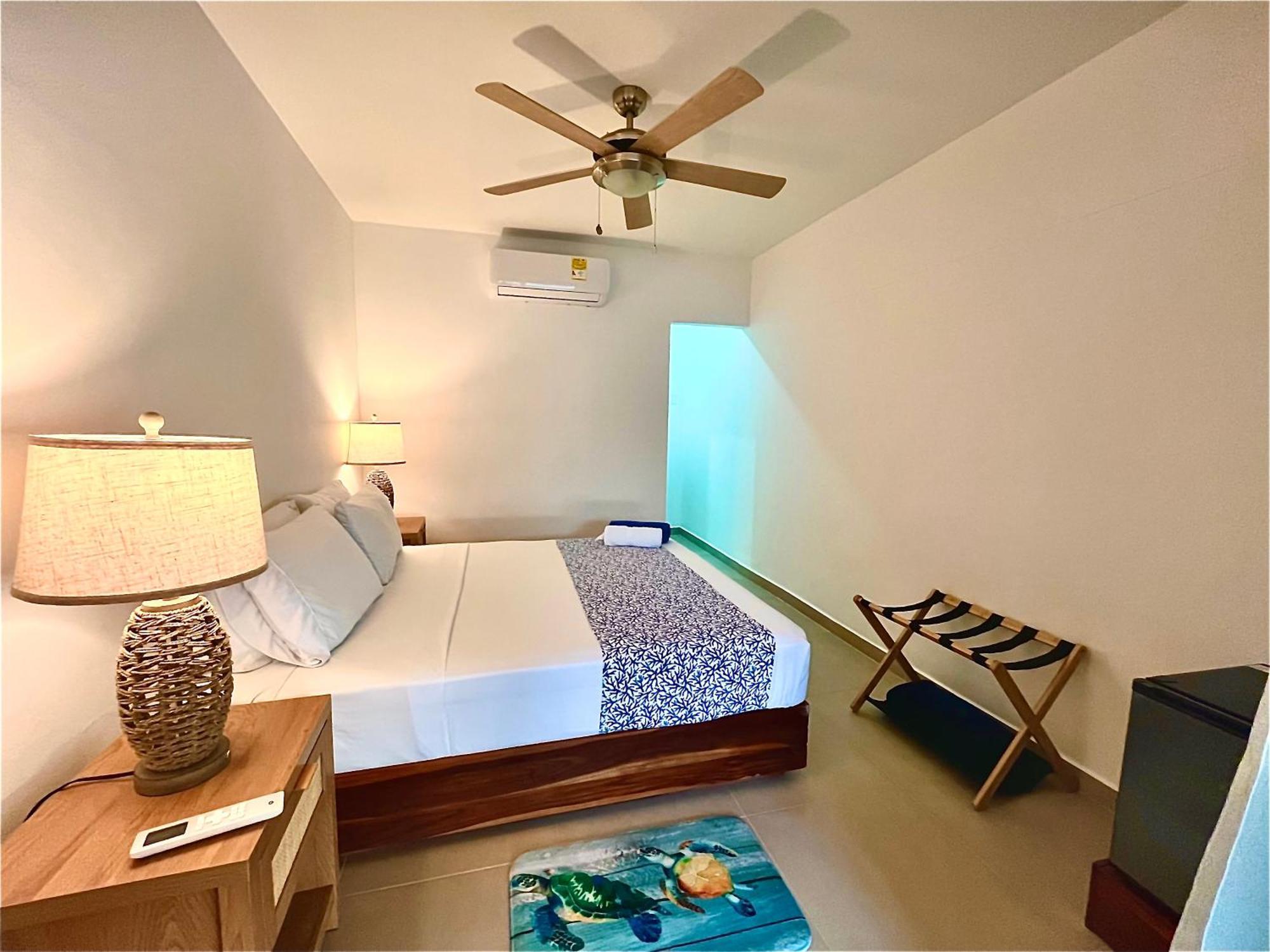 Hotel Carey Beach Isla Barú Esterno foto