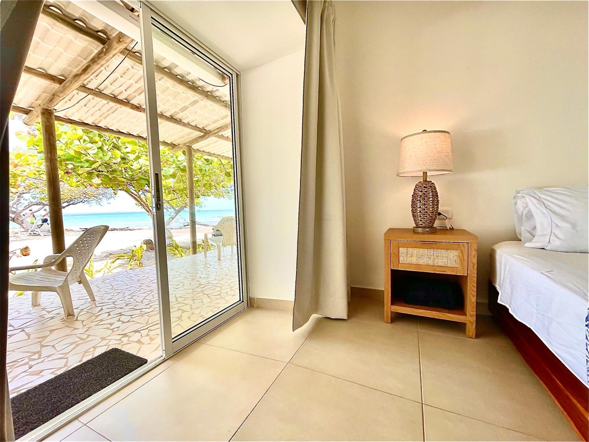 Hotel Carey Beach Isla Barú Esterno foto